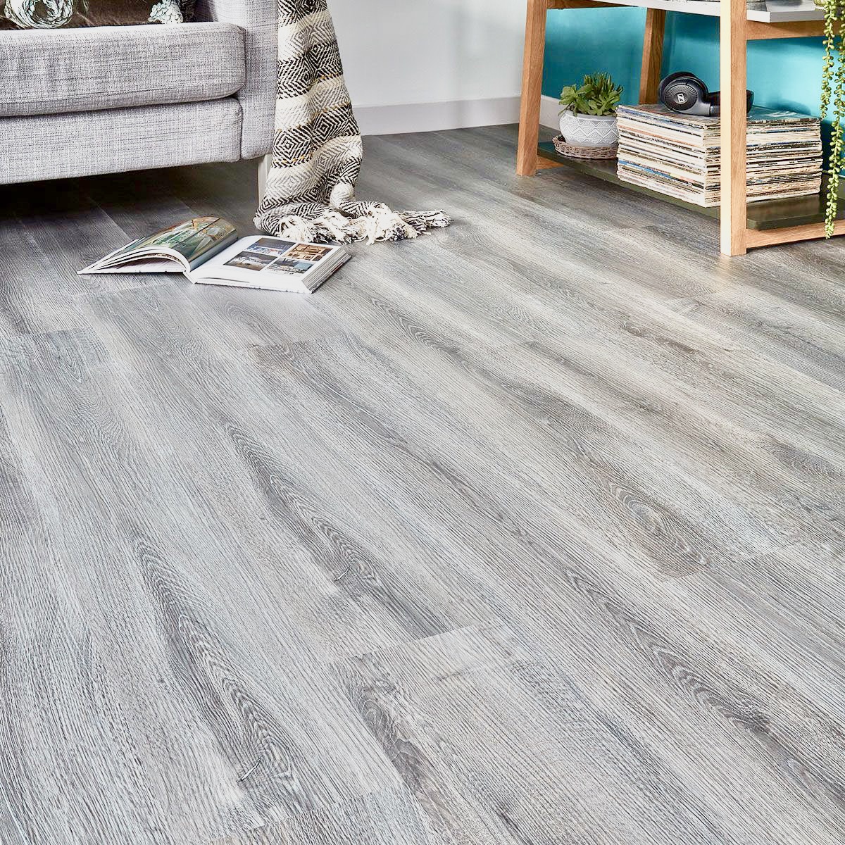 Oak Dark Structure